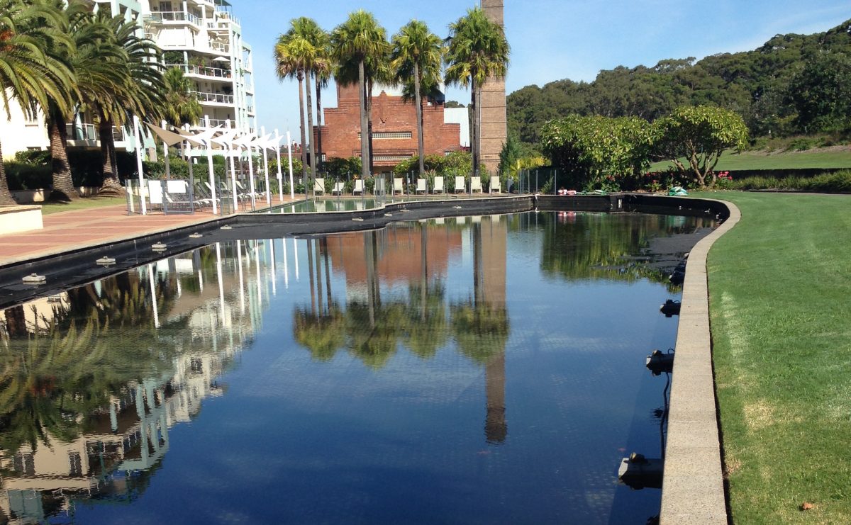 Reflective pond